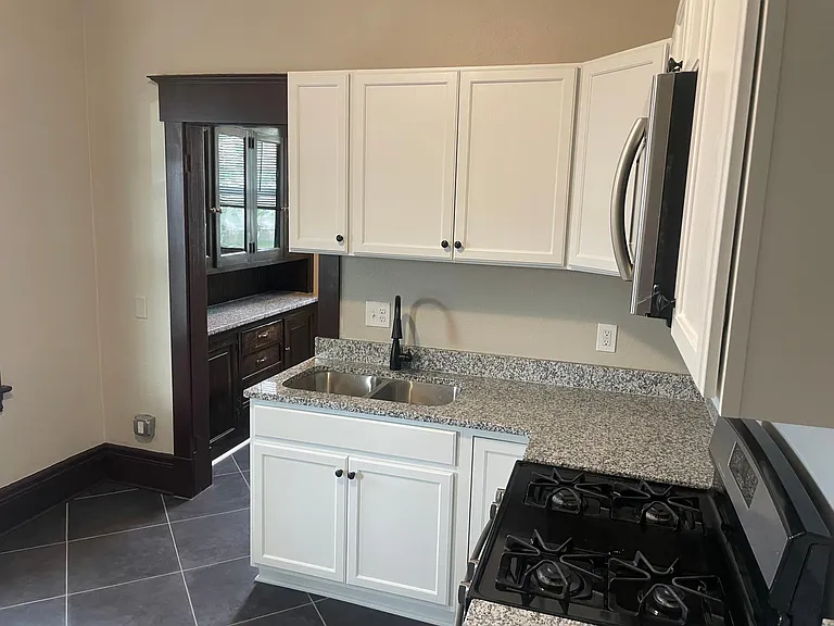 277 Aurora Ave #1 — Photo 3
