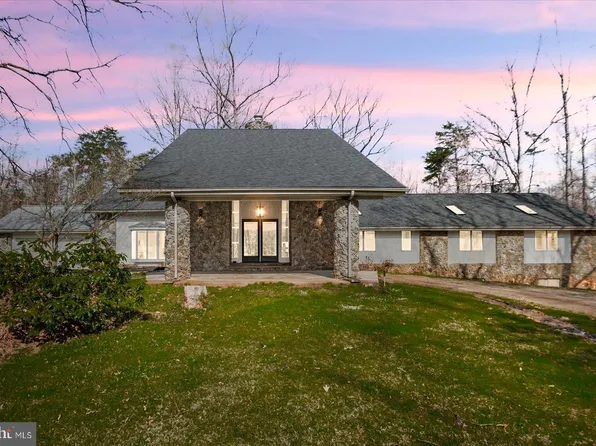 7621 River Rd, Fredericksburg, VA 22407