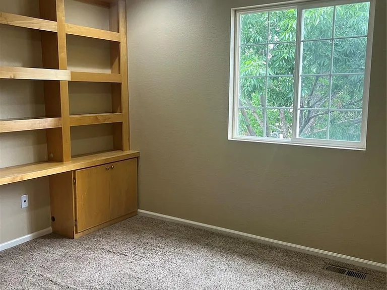 5353 Rhyolite Way — Photo 10