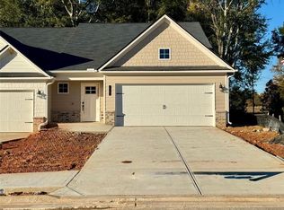 16 Silver Leaf Ln, Dawsonville, GA 30534