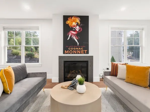 577 Baker St #577, West Roxbury, MA 02132