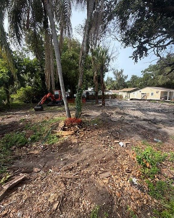 2nd image of 7800 46TH AVENUE N