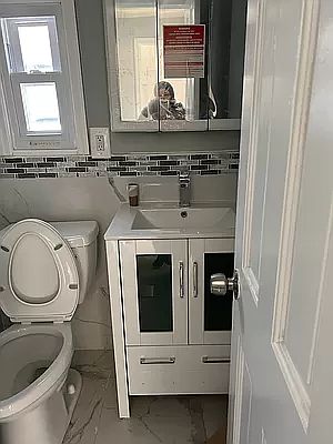 5th image of 221-16 Murdock Ave #1