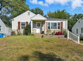 9833 Eastbrook Dr, Saint Louis, MO 63114