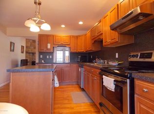 115 Estate Dr, East Stroudsburg, PA 18301