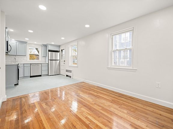3rd image of 24 Oak St