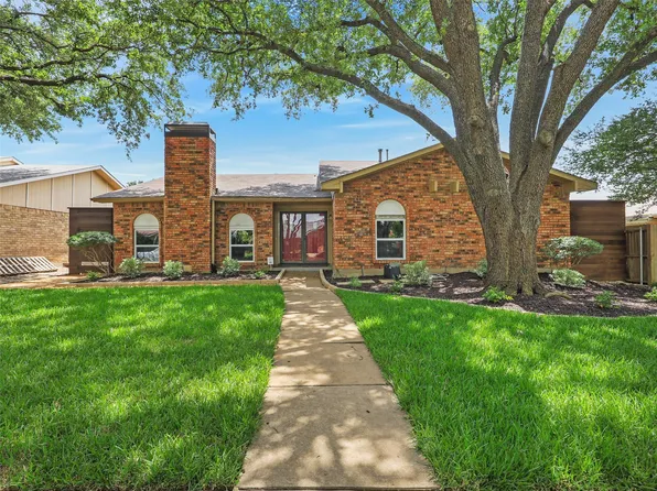 2032 Christie Ln, Carrollton, TX 75007