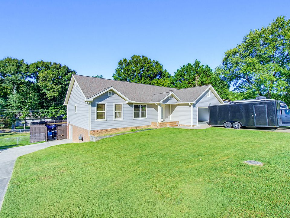 1st image of 2313 Lakesite Dr
