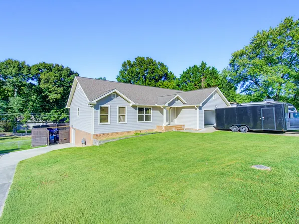 2313 Lakesite Dr, Soddy Daisy, TN 37379