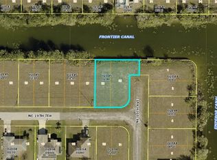 927 NE 19th Ter, Cape Coral, FL 33909