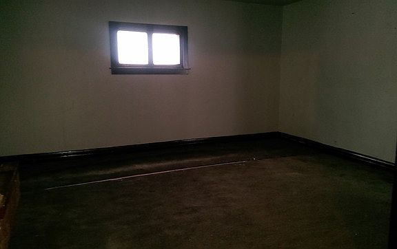 3rd image of 1131 N Lorel Ave