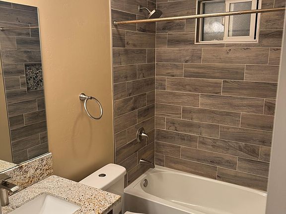 4th image of 641 Claire Ave
