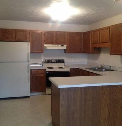 5th image of 3015 Sequoia Dr