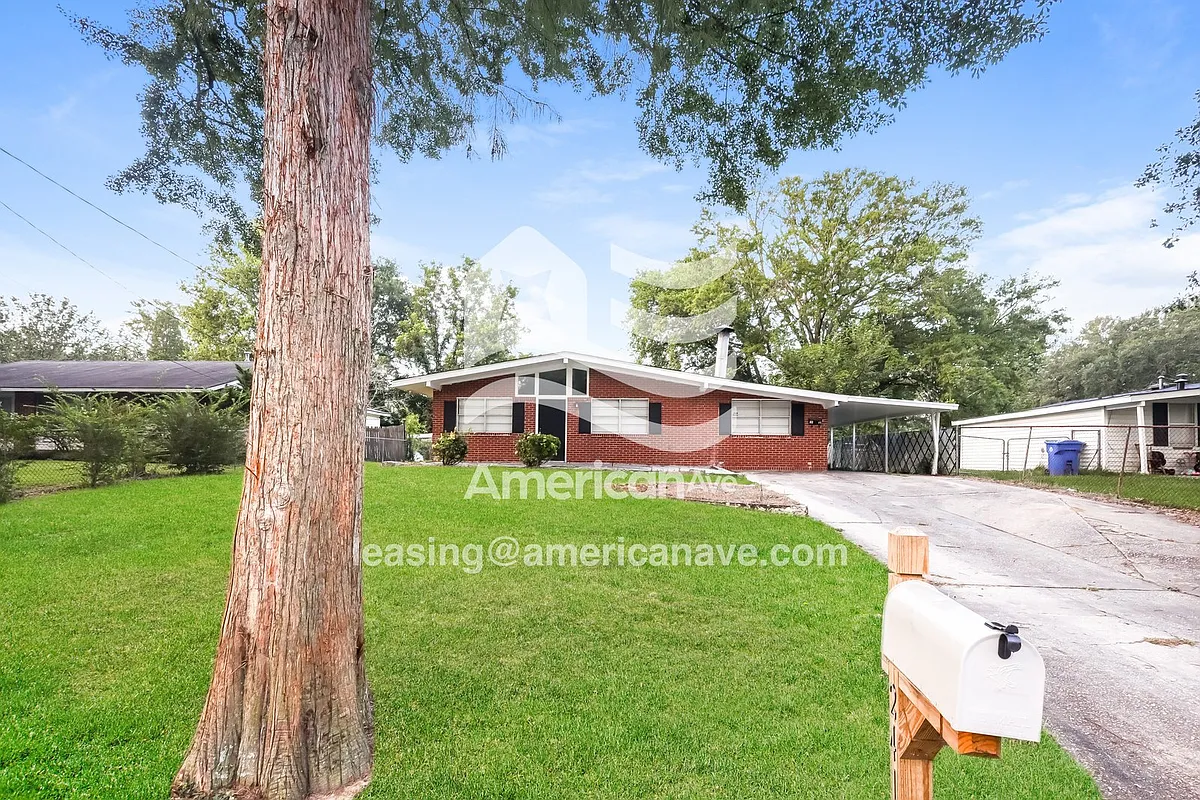 1469479_002_wm_-_front_view_12905232.jpg - 2410 Broadmoor Dr
