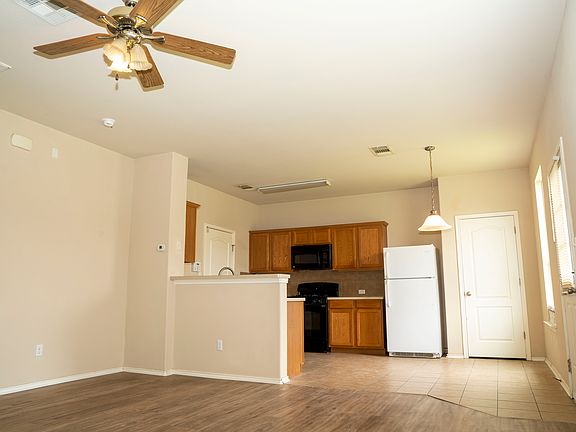5th image of 3516 Savage Springs Dr