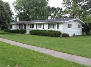701 N 3rd St, Eddyville, IA 52553