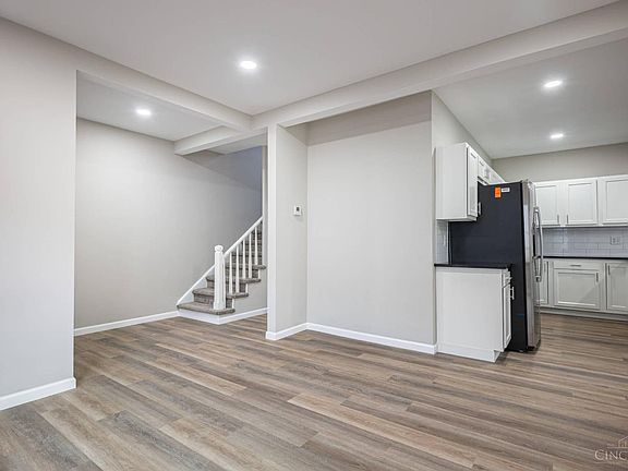 5th image of 331 Railroad St