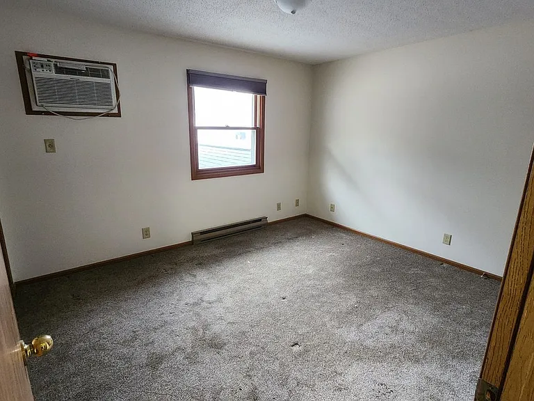 2412 Pine Ridge Rd — Photo 12