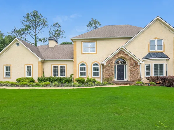1 Overlook Dr, Newnan, GA 30265