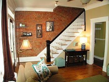 5th image of 2104 Rosewood Ave