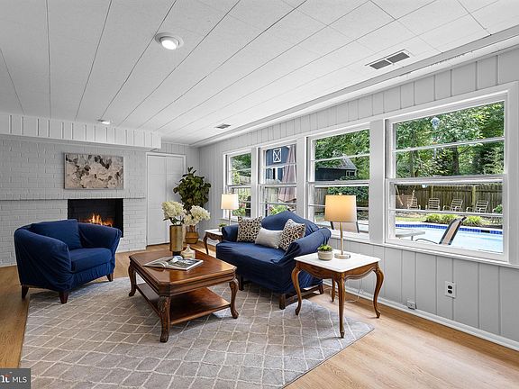 5th image of 6221 Beachway Dr
