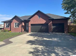 1940 N 88th St, Lincoln, NE 68505