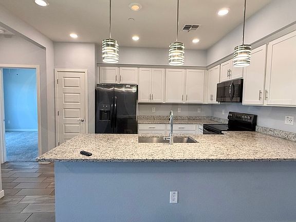 5th image of 1873 E Frye Rd Unit 101