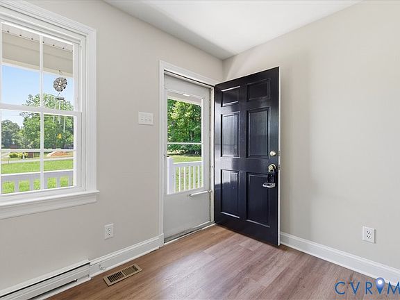 3rd image of 5048 Windsor Rd