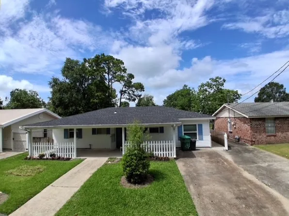 24 Daffodil Ln, Waggaman, LA 70094
