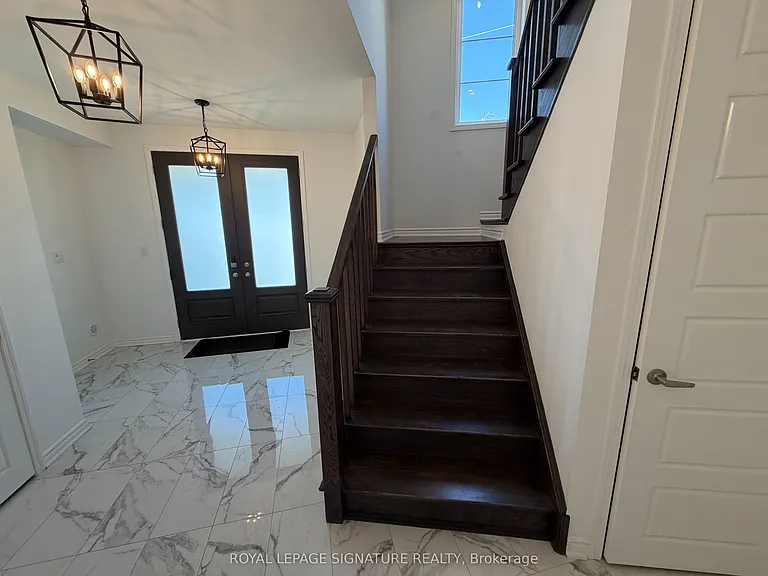 1392 William Halton Pkwy W — Photo 11