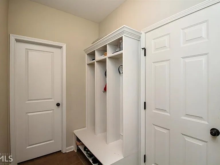 345 Cliffhaven Cir — Photo 4