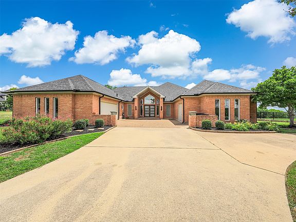 5th image of 7349 Golf Club Dr