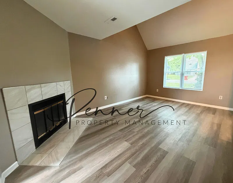 2 bed, 1.5 bath, 1330 sqft, $1,395 — Photo 3