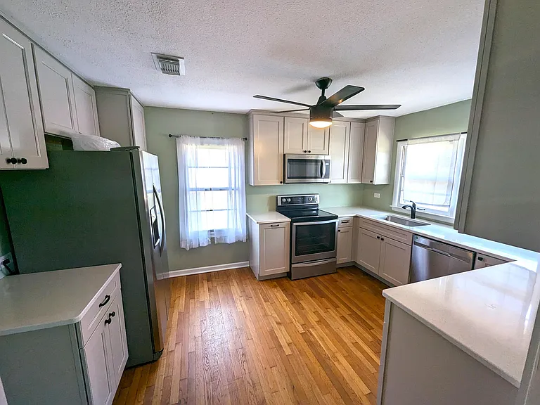 114 Ridgewood Ave — Photo 14
