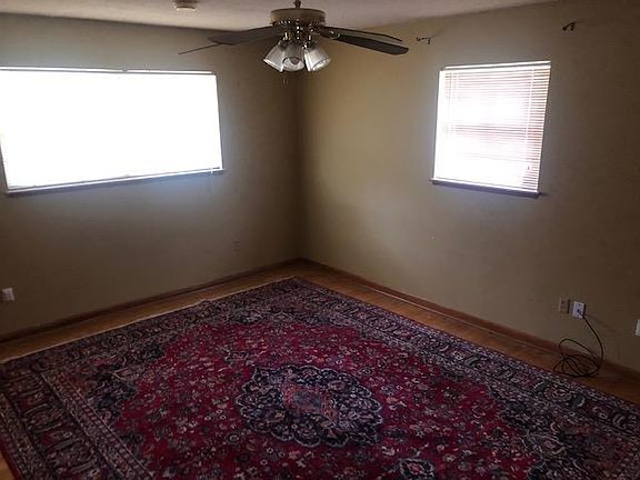 5th image of 3821 NW Meadowbrook Dr