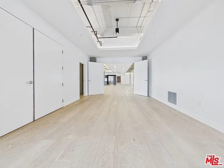 808 S Broadway #7 — Photo 21
