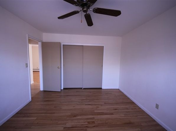10 McKinley Ave APT 4, Dumont, NJ 07628