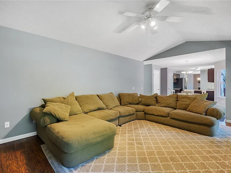 40 Alverstone Way — Photo 23