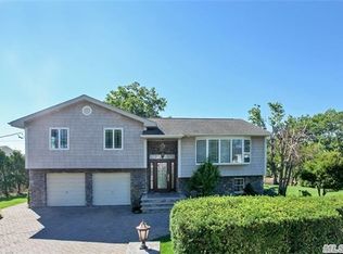 2556 Legion St, Bellmore, NY 11710