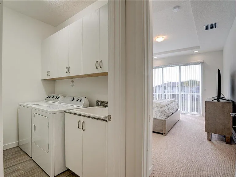 1451 Pioneer Way — Photo 29