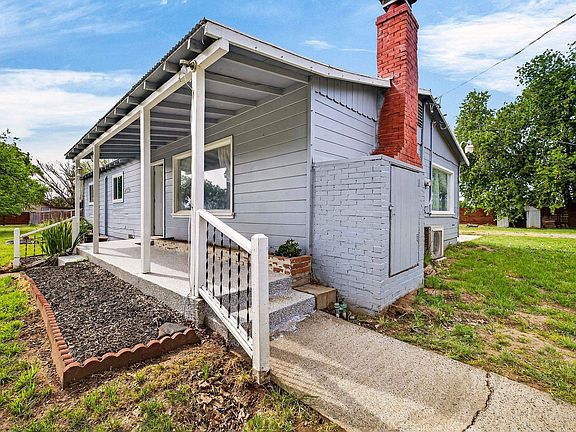 5th image of 23360 Hogsback Rd