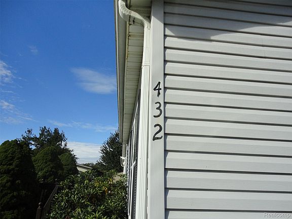5th image of 432 Brightmoor St