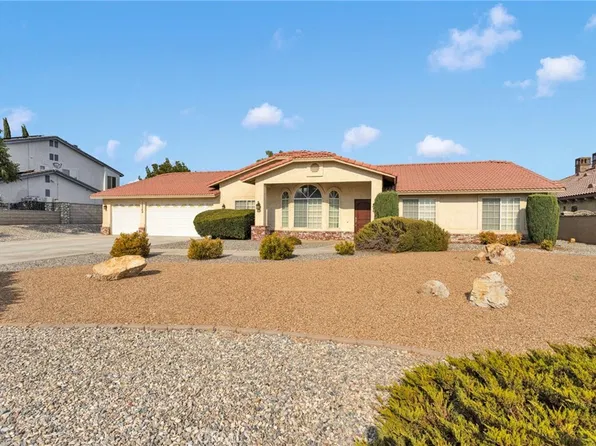 16249 Crown Valley Dr, Apple Valley, CA 92307