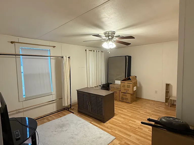 Master bedroom (items in photo will be removed from room prior to move-in)