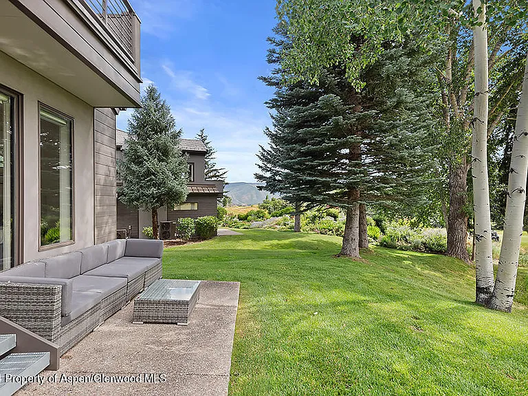 3904 Brush Creek Rd #11 — Photo 4