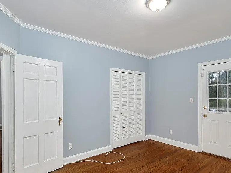 5806 Kenmore Rd — Photo 15