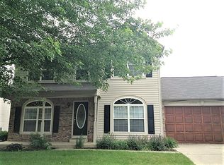 6739 Dorchester Dr, Zionsville, IN 46077