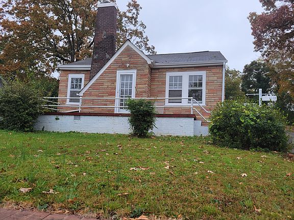 2nd image of 1019 N Mebane St