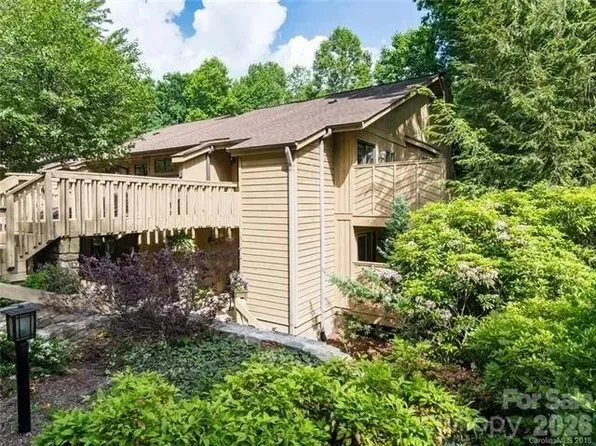308 Live Oak Ln, Hendersonville, NC 28791