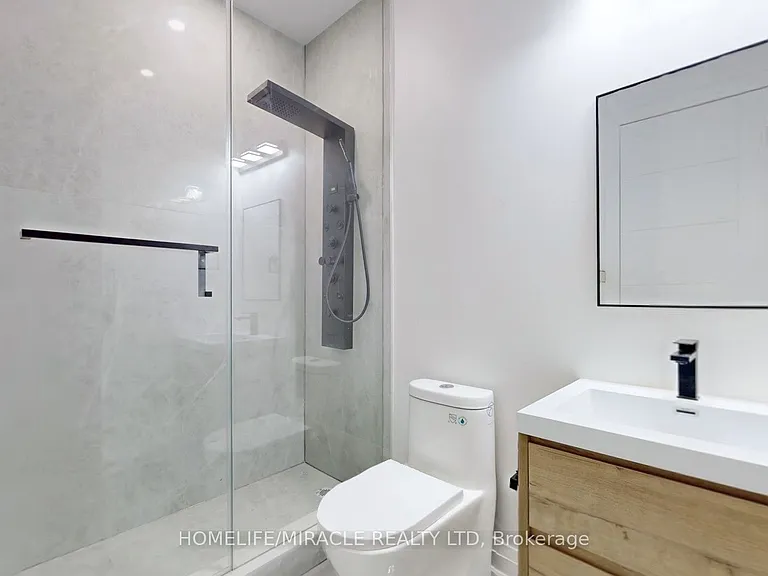 150 Stewart St — Photo 17